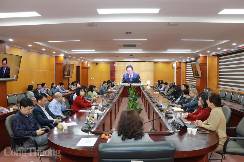 Hội nghị có sự tham dự của các đồng chí Ủy viên Ban Thường vụ, Ủy viên Ban Chấp hành, Ủy viên Ủy ban Kiểm tra Đảng ủy Bộ Công Thương. Các đồng chí lãnh đạo, cấp ủy đảng và toàn thể cán bộ, đảng viên các tổ chức Đảng của các cơ quan, đơn vị quản lý nhà nước thuộc Bộ Công Thương. Ảnh: Thanh Tuấn