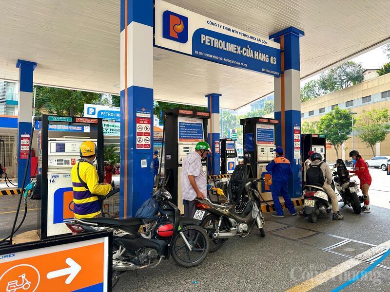 Petrolimex Sài Gòn cam kết tiếp tục đảm bảo nguồn cung năng lượng ổn định, an toàn và liên tục trong mọi tình huống.