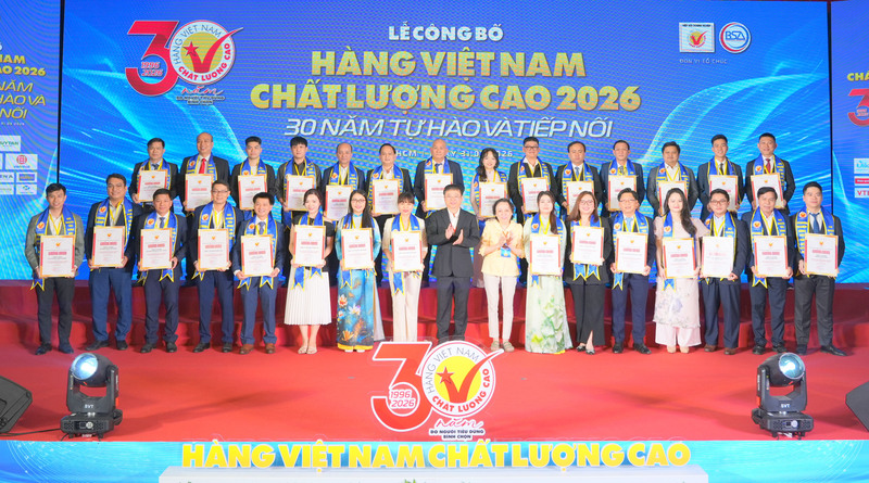 Đối với doanh nghiệp, danh hiệu Hàng Việt Nam chất lượng cao không chỉ là sự ghi nhận mà còn là động lực đổi mới liên tục, giúp doanh nghiệp nâng cao năng lực cạnh tranh thị trường quốc tế. Ảnh: Minh Khuê.