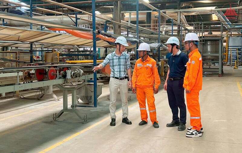 Tiết kiệm năng lượng trong các ngành sản xuất trọng điểm không chỉ là một lựa chọn kinh tế mà còn là nhân tố quyết định sự bền vững của nền sản xuất công nghiệp. Ảnh: BVP