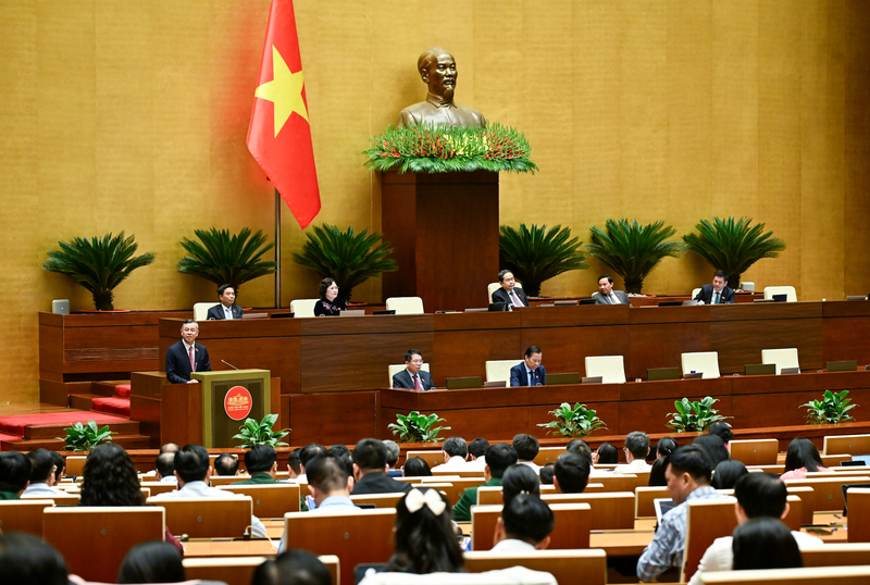 Bộ trưởng Bộ Tài chính Ngô Văn Tuấn thông tin làm rõ các nội dung liên quan đến chính sách tài khóa, phát triển thị trường tài chính, chính sách thuế, quản lý tài sản công, giải ngân vốn đầu tư công và cân đối thu - chi ngân sách.