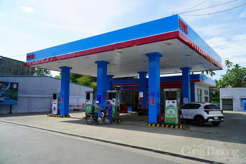 Từ cuối tháng 4/2026, tỉnh Quảng Ngãi đã bắt đầu sớm lộ trình phủ sóng xăng E10. Ảnh: Nguyễn Dương