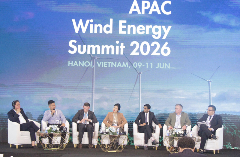 Các đại biểu trao đổi tại Hội nghị Năng lượng gió châu Á - Thái Bình Dương 2026 vừa diễn ra tại Hà Nội