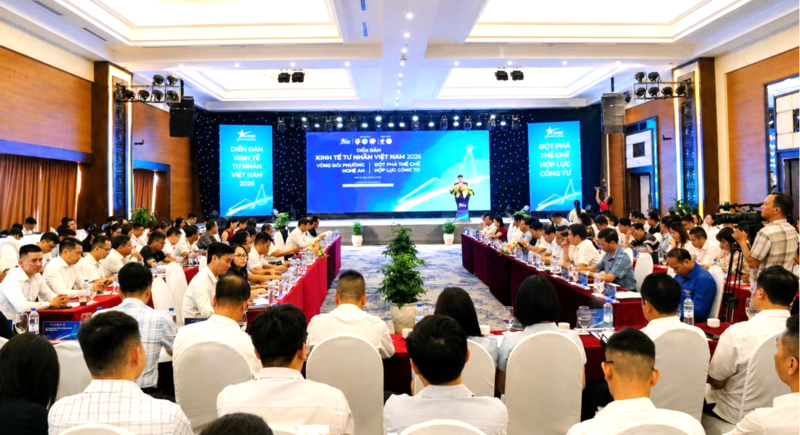 Toàn cảnh Diễn đàn Kinh tế tư nhân – vòng đối thoại địa phương vừa được tổ chức tại Nghệ An. Ảnh: Mai Liễu