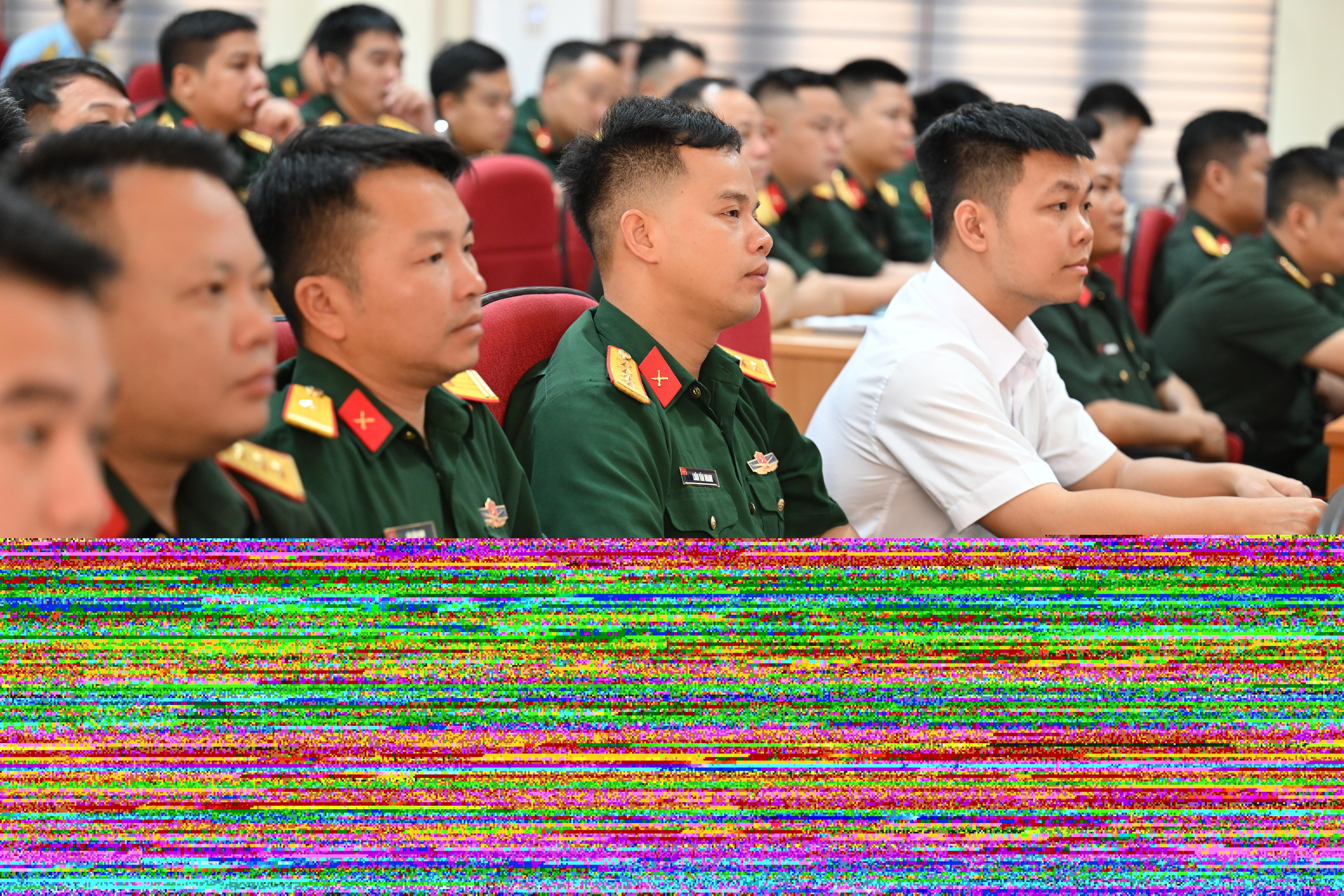 Các học viên tham gia tại hội nghị tập huấn.