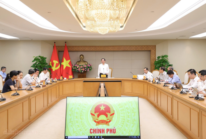 Phó Thủ tướng Hồ Quốc Dũng chủ trì cuộc họp chuyên đề về tiến độ triển khai các nhiệm vụ phát triển công nghệ chiến lược - Ảnh: chinhphu.vn/Gia Huy