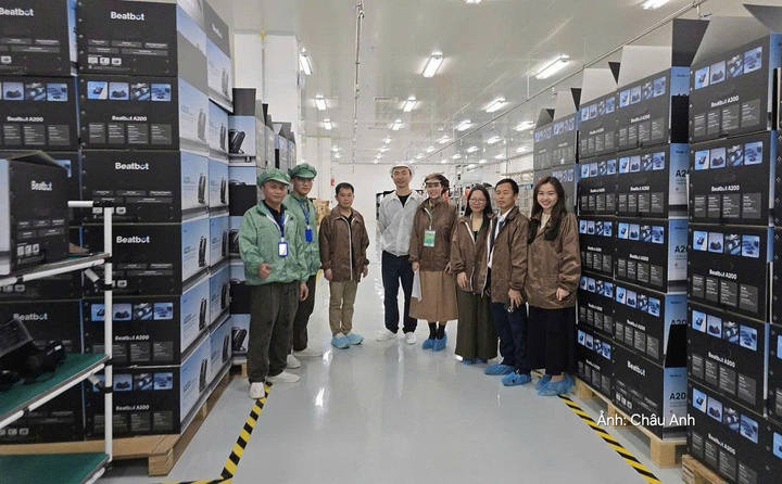 Đoàn công tác của Sở Công Thương Nghệ An đến làm việc với Luxshare ICT về tình hình xuất khấu và xuất xứ hàng hóa.