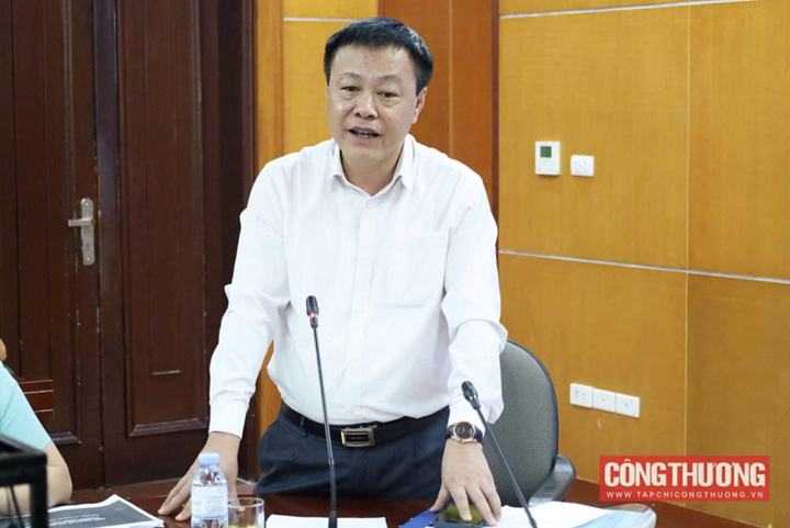Ông Hoàng Ánh Dương - Quyền Chánh Văn phòng Bộ Công Thương phát biểu tại hội nghị. Ảnh: Tạp chí Công Thương