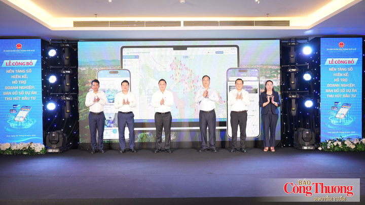 Công bố ba nền tảng số gồm Hiến kế, Hỗ trợ doanh nghiệp và Bản đồ số dự án thu hút đầu tư.