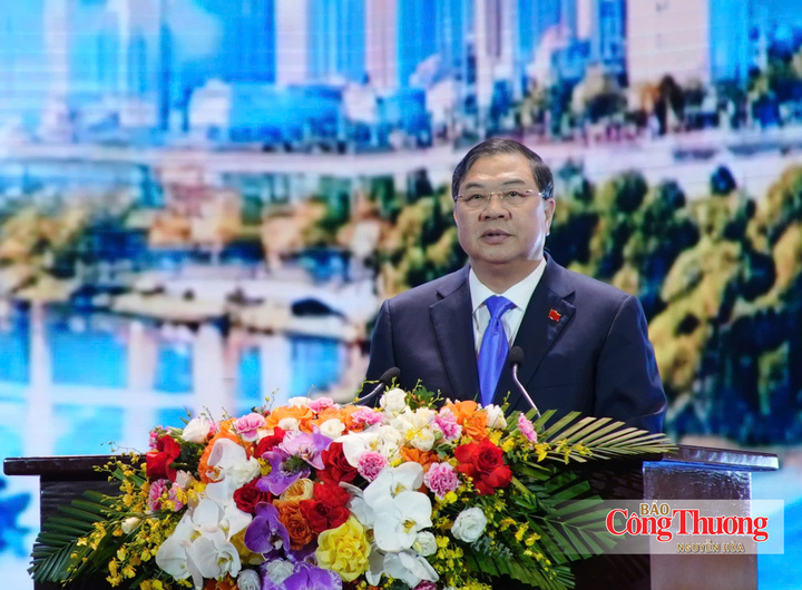 Phó Thủ tướng Thường trực Chính phủ Phạm Gia Túc phát biểu tại sự kiện.