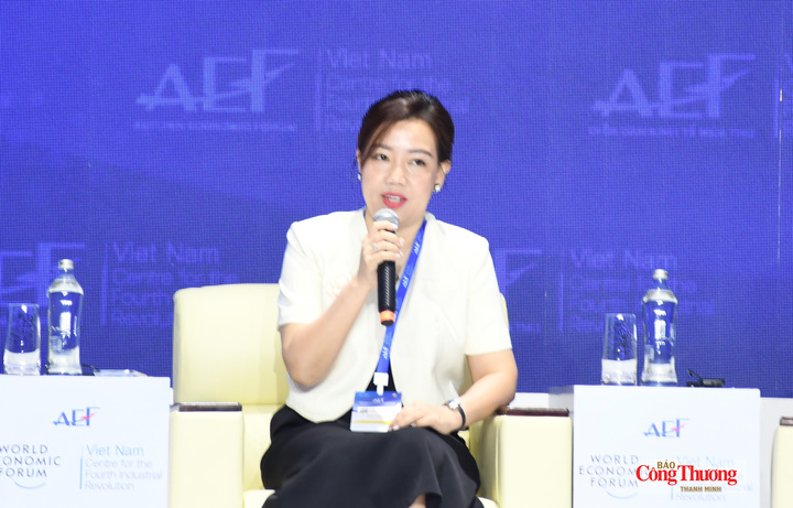 Diễn giả trong nước và quốc tế thảo luận về định vị Việt Nam - ASEAN trong chuỗi giá trị toàn cầu.